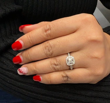14k White Gold Ladies' Diamond Fancy Ring 0.50Ctw