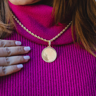14k Yellow Gold Customizable Round Photo Pendant 0.86 CT